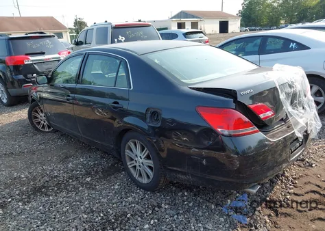 2005 Toyota Avalon Limited из США, поврежденный, VIN 4T1BK36B35U060251